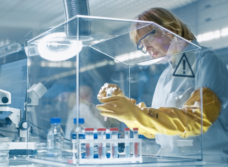 手套箱行业制氮机的应用